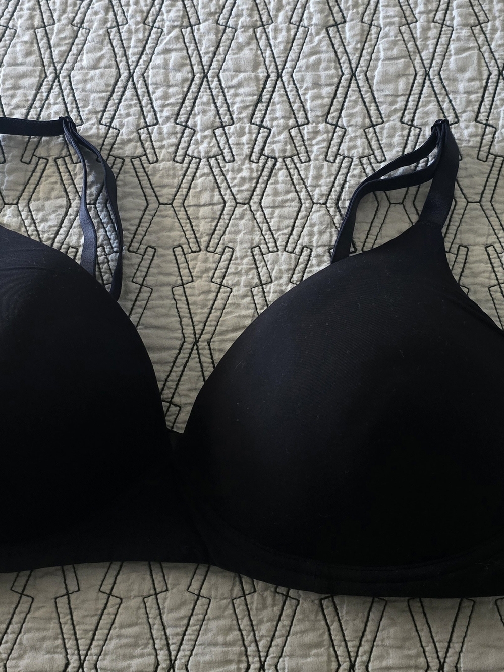 Auden Black Woman's T-Shirt Bra - Smooth Contour Support